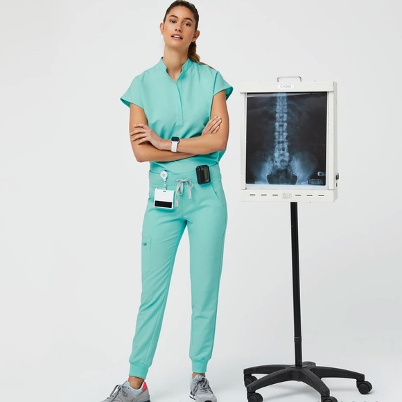 NWT FIGS FRESH AQUA SCRUBS SET CATARINA ZAMORA JOGGERS SMALL LIMITED ED - Picture 10 of 14